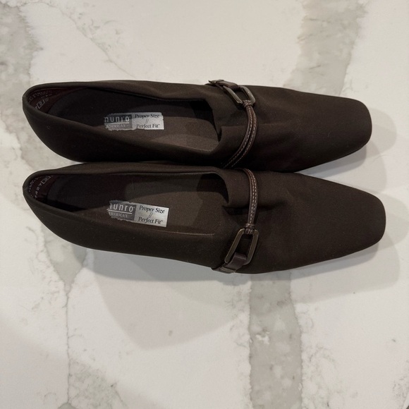 Munro Cindi Block Heel Slip On Loafer Stretch Fabric Pump Womens Size 8SS Brown - Picture 5 of 10